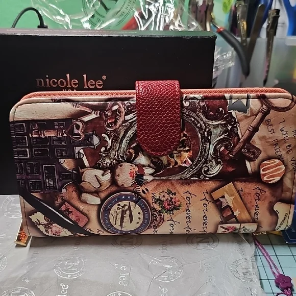 Nicole Lee Artistic Floral Wallet with Clock Design - Picture 4 of 7